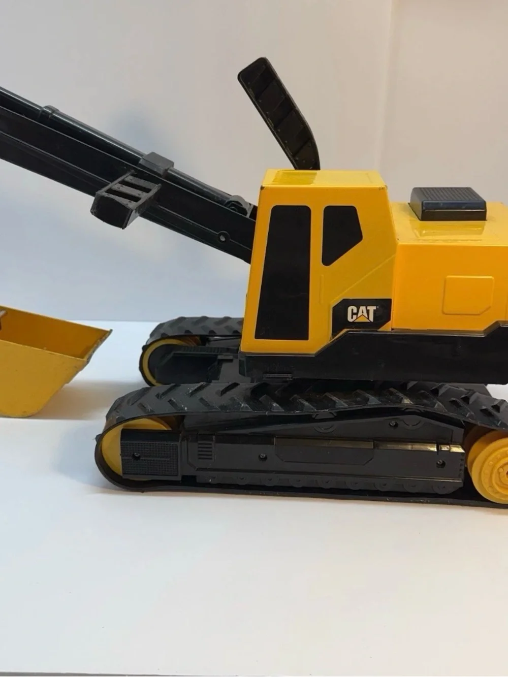 Bruder cat excavator